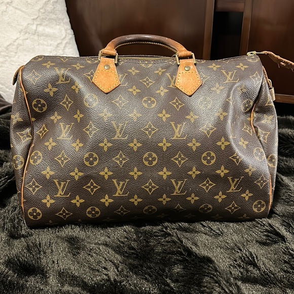 Louis Vuitton - Picture 4 of 14